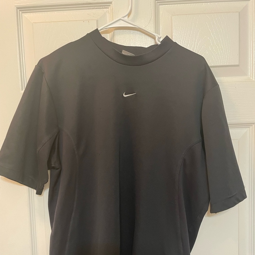 Nike T-Shirt Mens medium Dri Fit Center Swoosh Men Training Gym Workout RARE